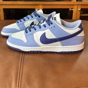 Blueberry Dunks women’s size 8